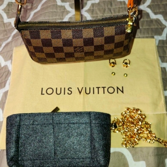 Louis Vuitton Mini Damier Pochette DATE STAMPED SP0042 w/COA - Picture 8 of 15